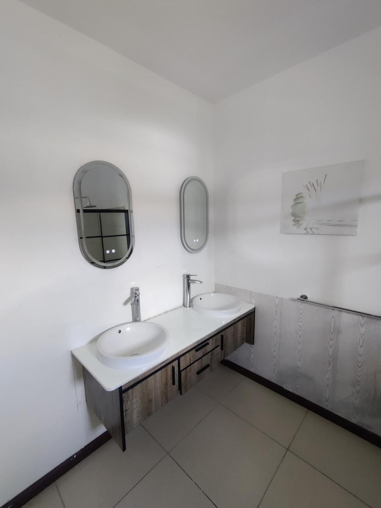 Grand Bay Luxury Villa With Pool & Garden Bagian luar foto